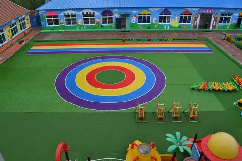 幼兒園草坪